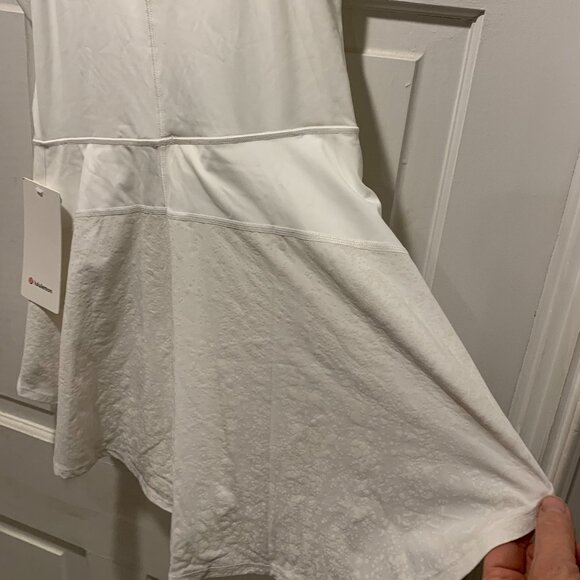 lululemon~ NWT!!~ (Retail: $118)  Serene Stride Dress - Picture 8 of 15
